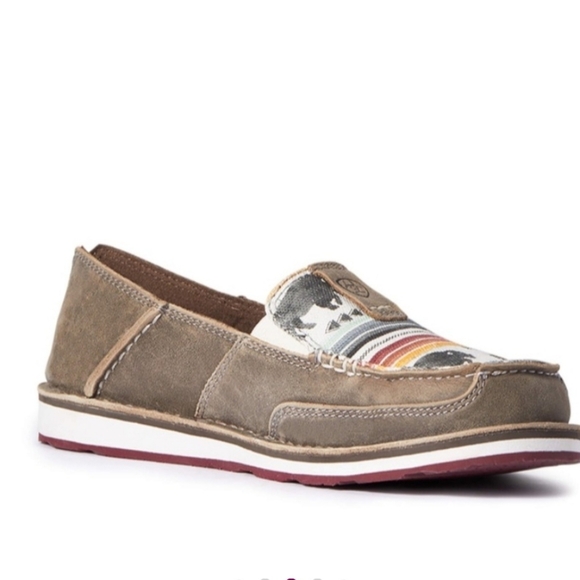 Ariat  Slip On Buffalo Print Cruiser Sz 8.5 NWOT - Picture 2 of 13